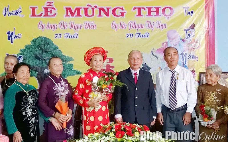 Mẫu phông nền: Hãy khám phá mẫu phông nền mới nhất và độc đáo nhất trong năm 2024, giúp cho bức ảnh của bạn trở nên hoàn hảo hơn bao giờ hết. Với hàng trăm mẫu phông nền độc đáo và sáng tạo, bạn chắc chắn sẽ tìm thấy phông nền hoàn hảo cho những bức ảnh của mình.