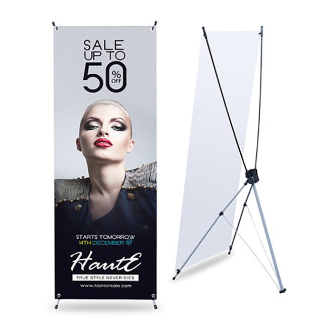 Mẫu standee sản phẩm cho ngành thời trang mẫu 3