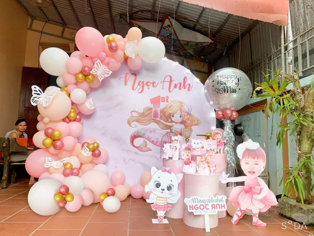 Mẫu backdrop tiệc thôi nôi sáng tạo